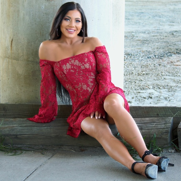 Meet your Posher, Leah - Picture 3 of 5